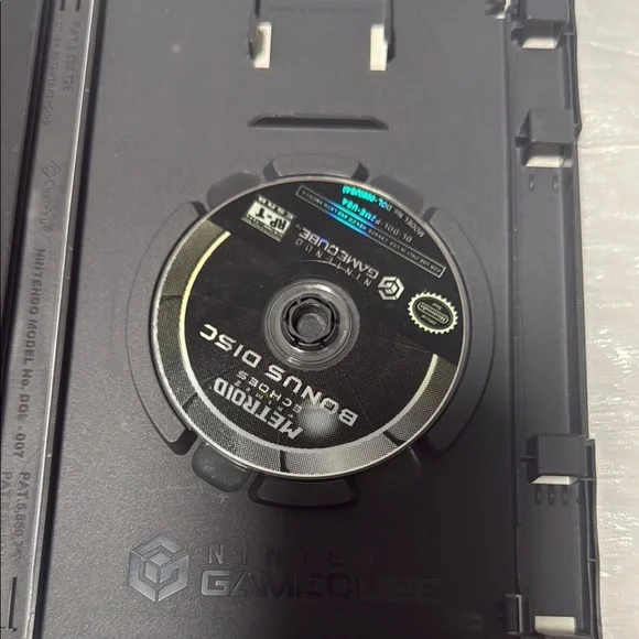 Nintendo GameCube Metroid Prime - Black and Gold